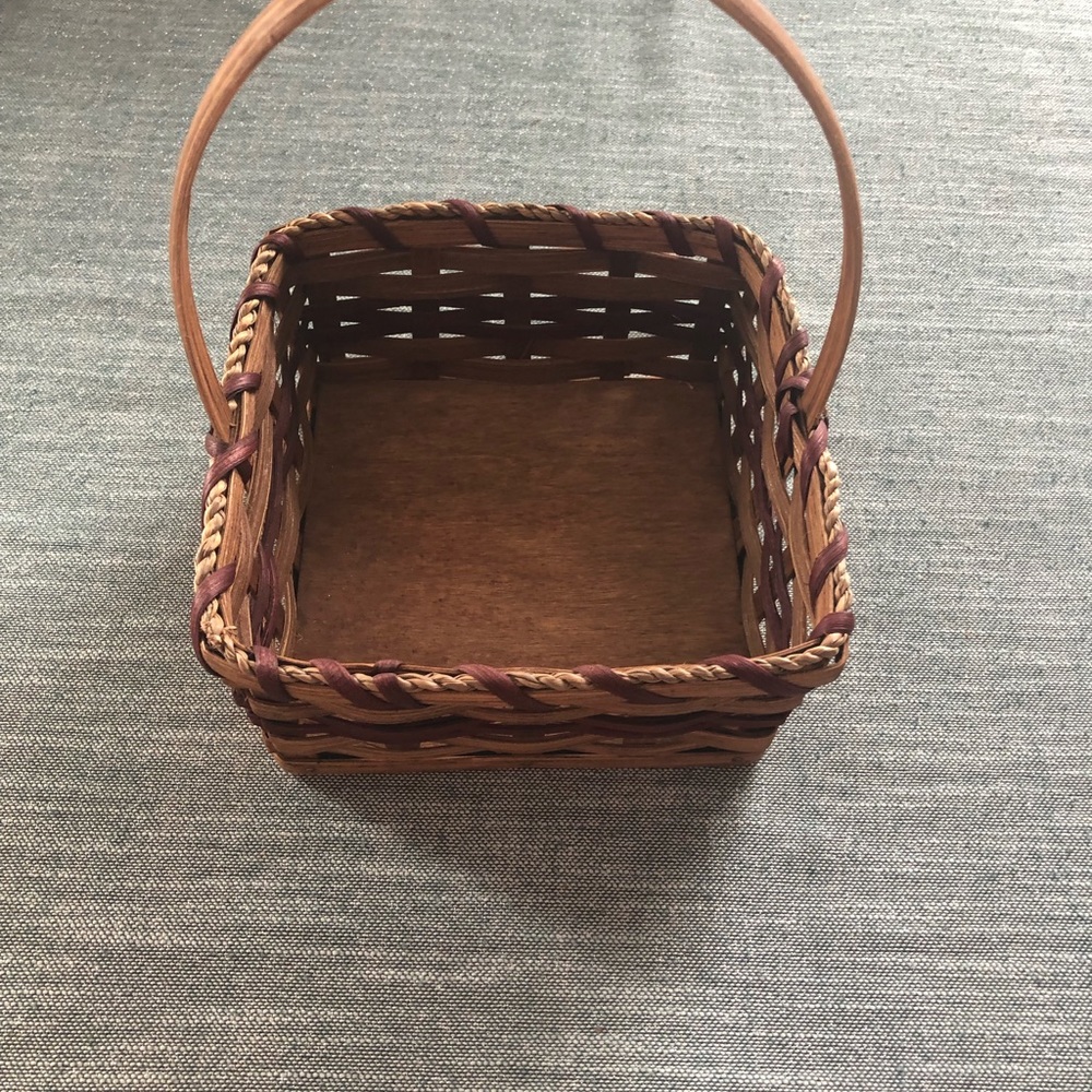 Basket 🧺 - Picture 3 of 4